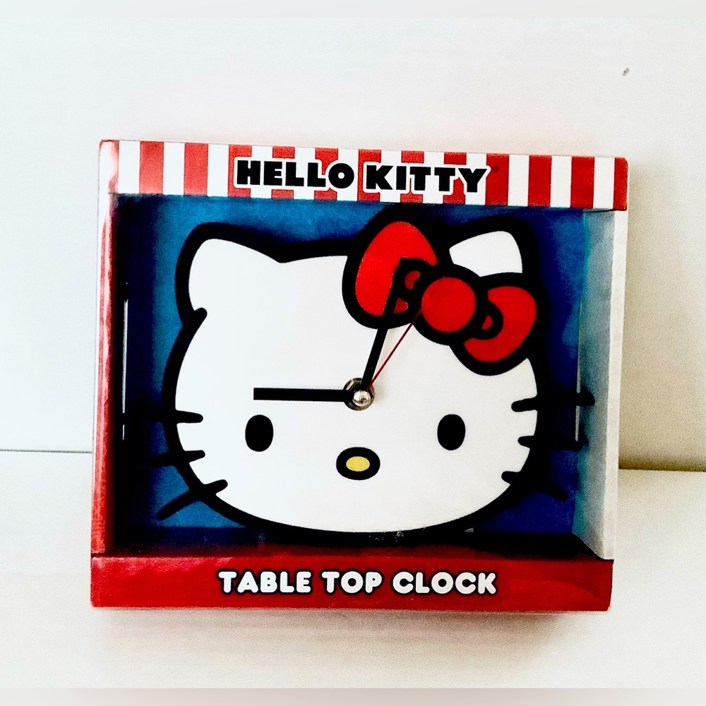 Sanrio Hello Kitty table top clock